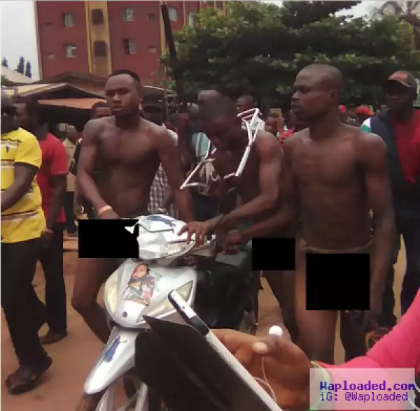 Photo: Mob parades 3 men naked for stealinga bike in Agbor, Delta State